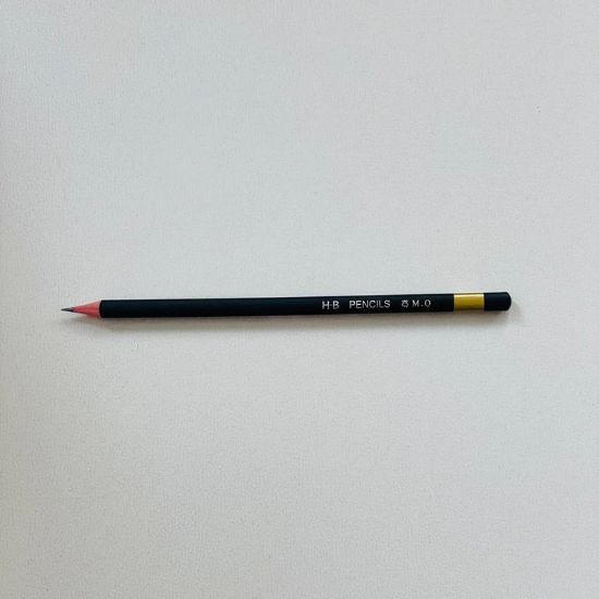 تصویر  مداد مشکی M.Q سه گوش