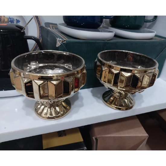 تصویر  بستنی خوری مانیا 6 تایی