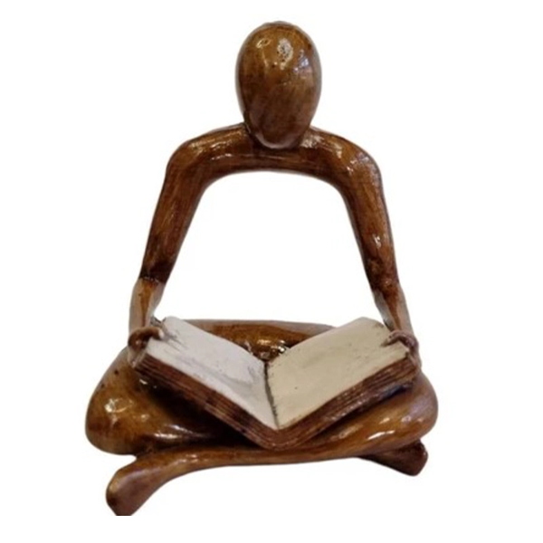 مجسمه کتابخوان در دو طرح