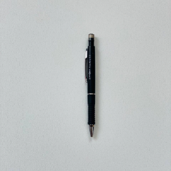 تصویر  اتود (مداد نوکی) 0.5 افورت