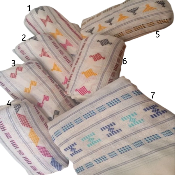 تصویر  قدیفه یا حوله حمام طرح دار