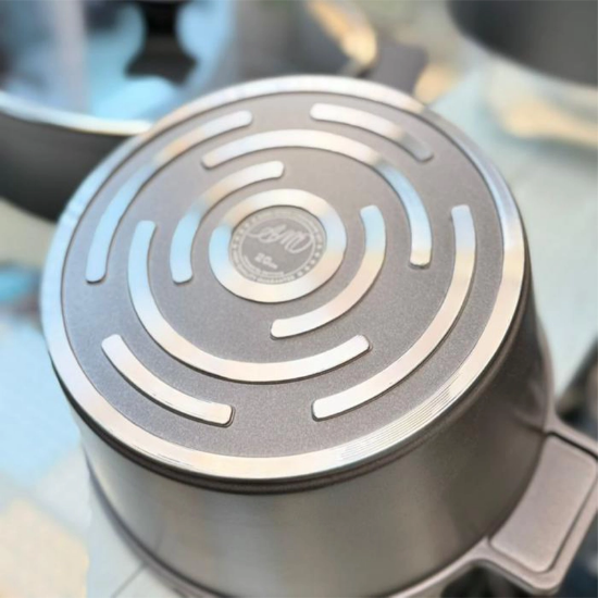 تصویر  سرویس قابلمه 8 پارچه چدن گرانیتی برند AMD