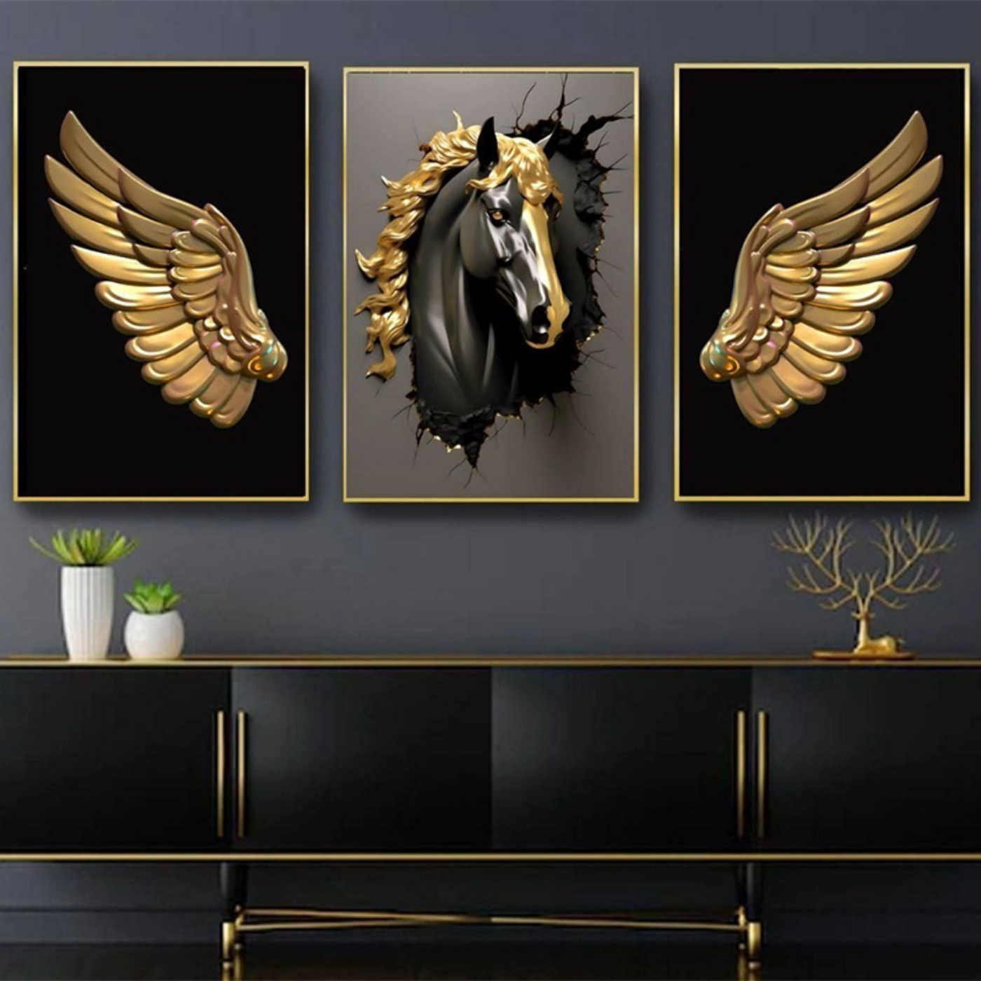 تصویر  تابلو سه‌تکه شیشه‌ای طرح اسب زرین 40در60