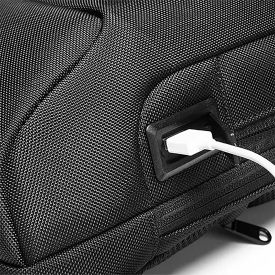 تصویر  کیف کراس بادی مردانه بنج اصل BANGE BG-22085 رمز دار با پورت USB