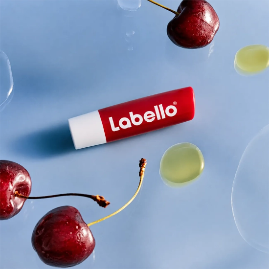 بالم لب لابلو Labello مدل Shine رطوبت‌رسانی ۲۴ ساعته و حاوی ویتامین E