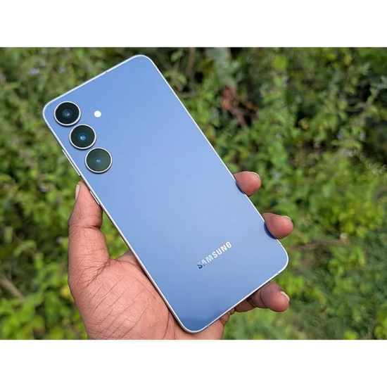 تصویر  گوشی موبایل سامسونگ مدل S25 FE دو سیم کارت ظرفیت 256 گیگابایت و رم 8 گیگابایت - ویتنام - به همراه شارژر 45 وات سامسونگ